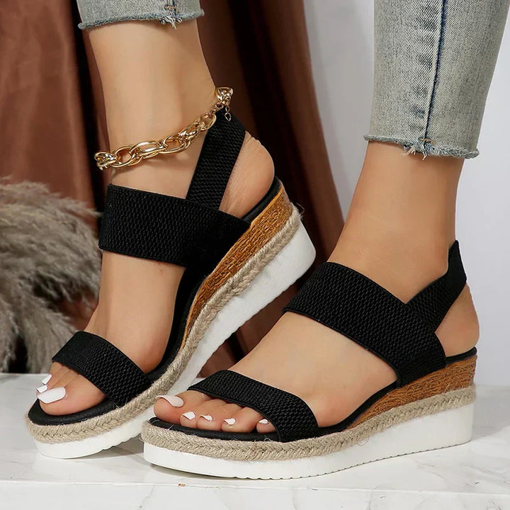 Aria™ Lightweight Sandal